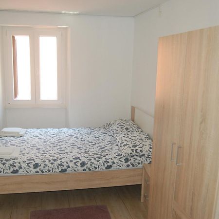 Apartments Dana Изола Екстериор снимка