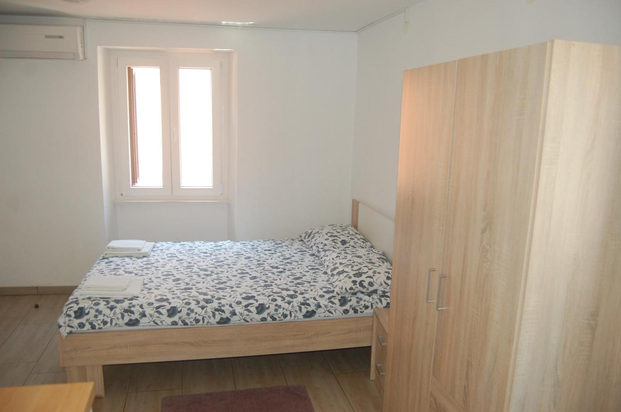 Apartments Dana Изола Екстериор снимка