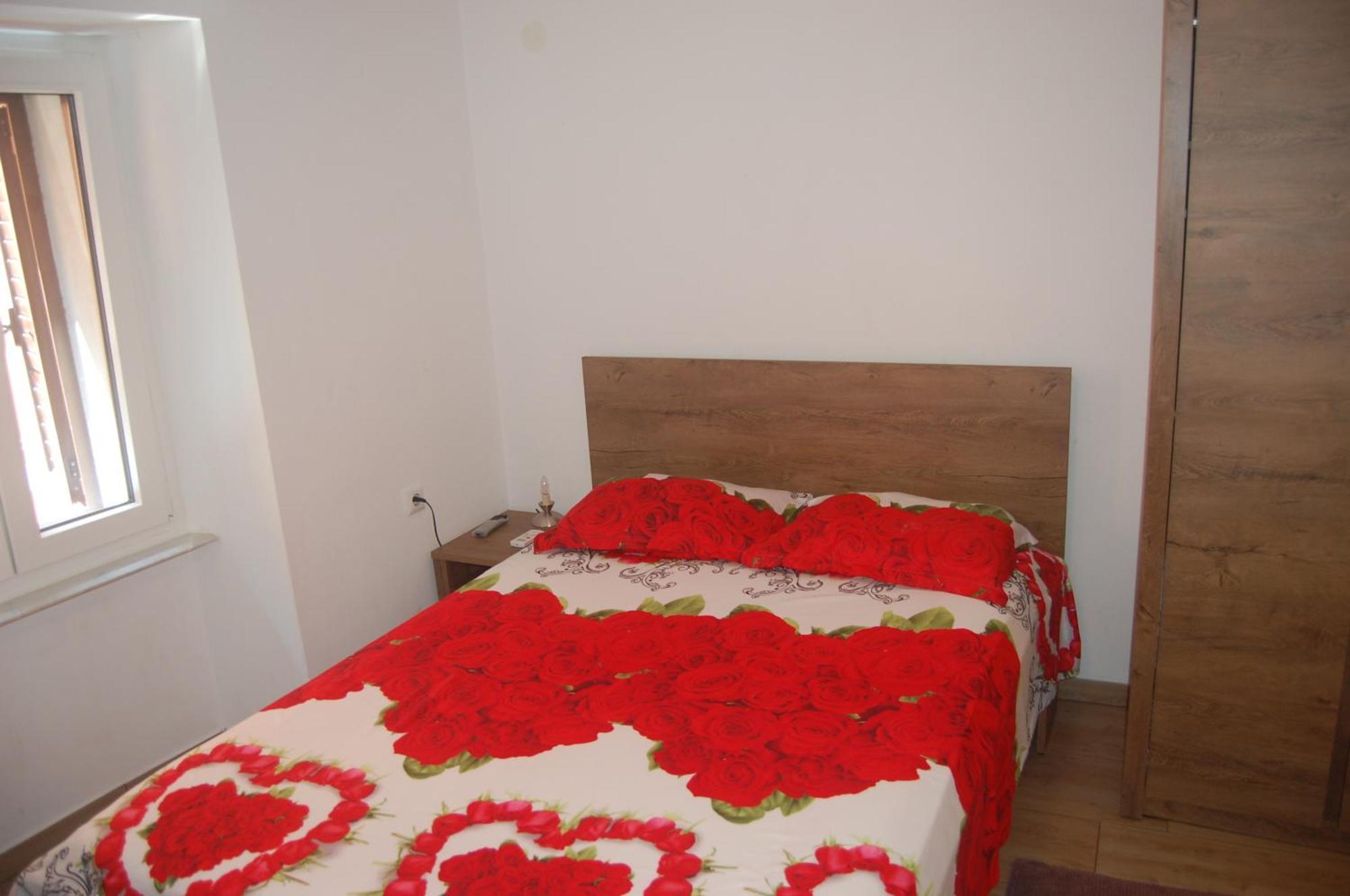 Apartments Dana Изола Екстериор снимка