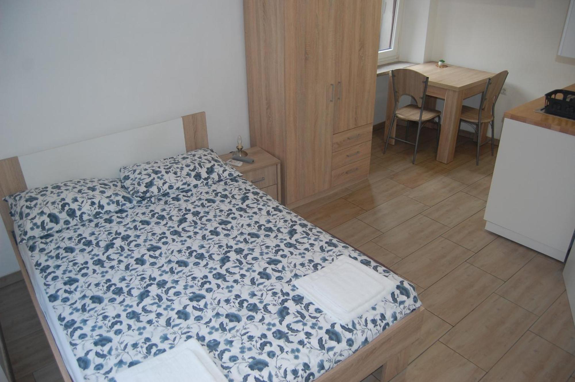 Apartments Dana Изола Екстериор снимка