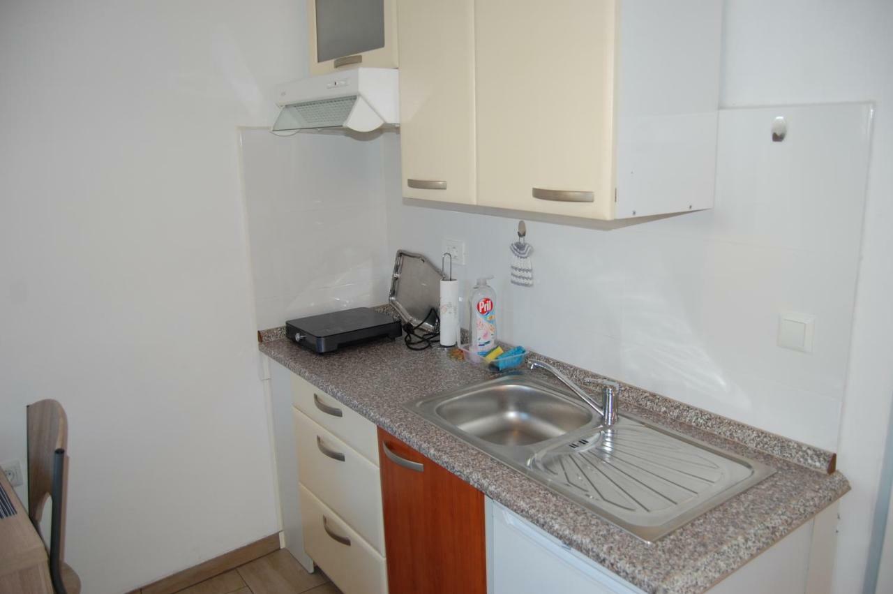 Apartments Dana Изола Екстериор снимка